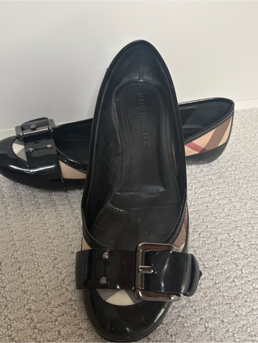 Burberry Nova Check Patent Leather Ballet Flats – EU 38.5 / US 8- Quiet Luxury